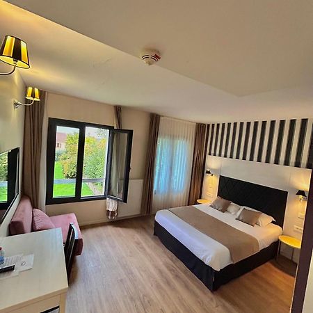Thoiry Etoile Lodge Bagian luar foto
