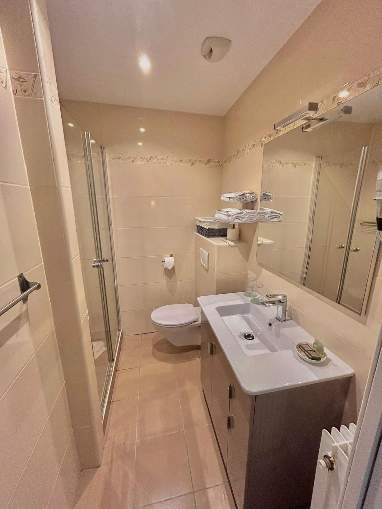 Thoiry Etoile Lodge Bagian luar foto
