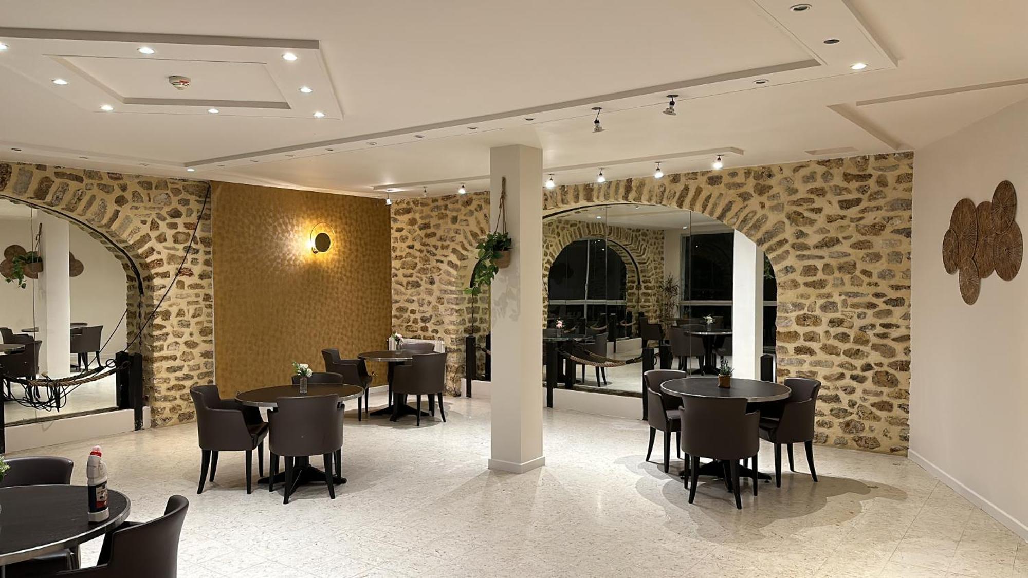 Thoiry Etoile Lodge Bagian luar foto