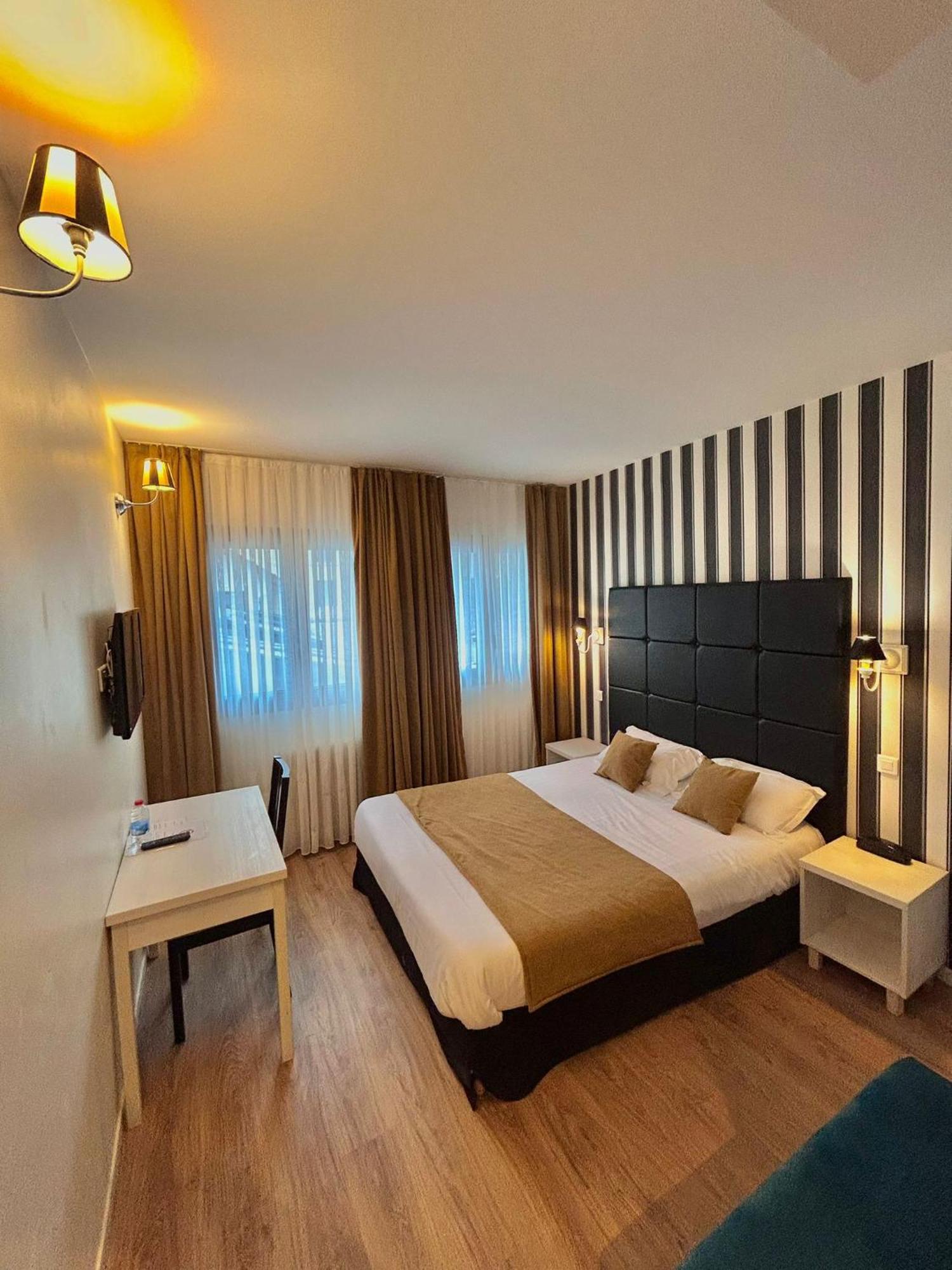 Thoiry Etoile Lodge Bagian luar foto