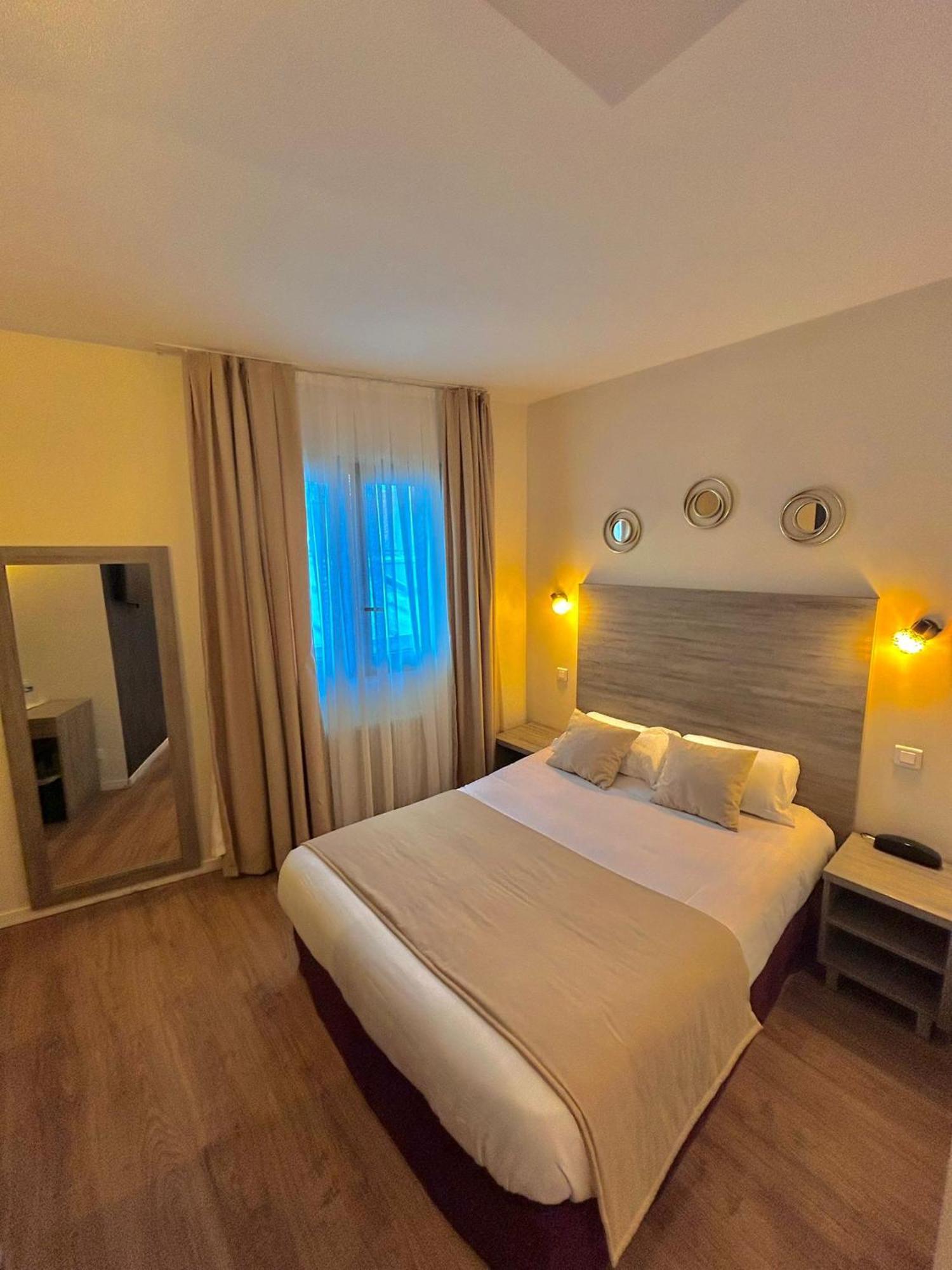 Thoiry Etoile Lodge Bagian luar foto