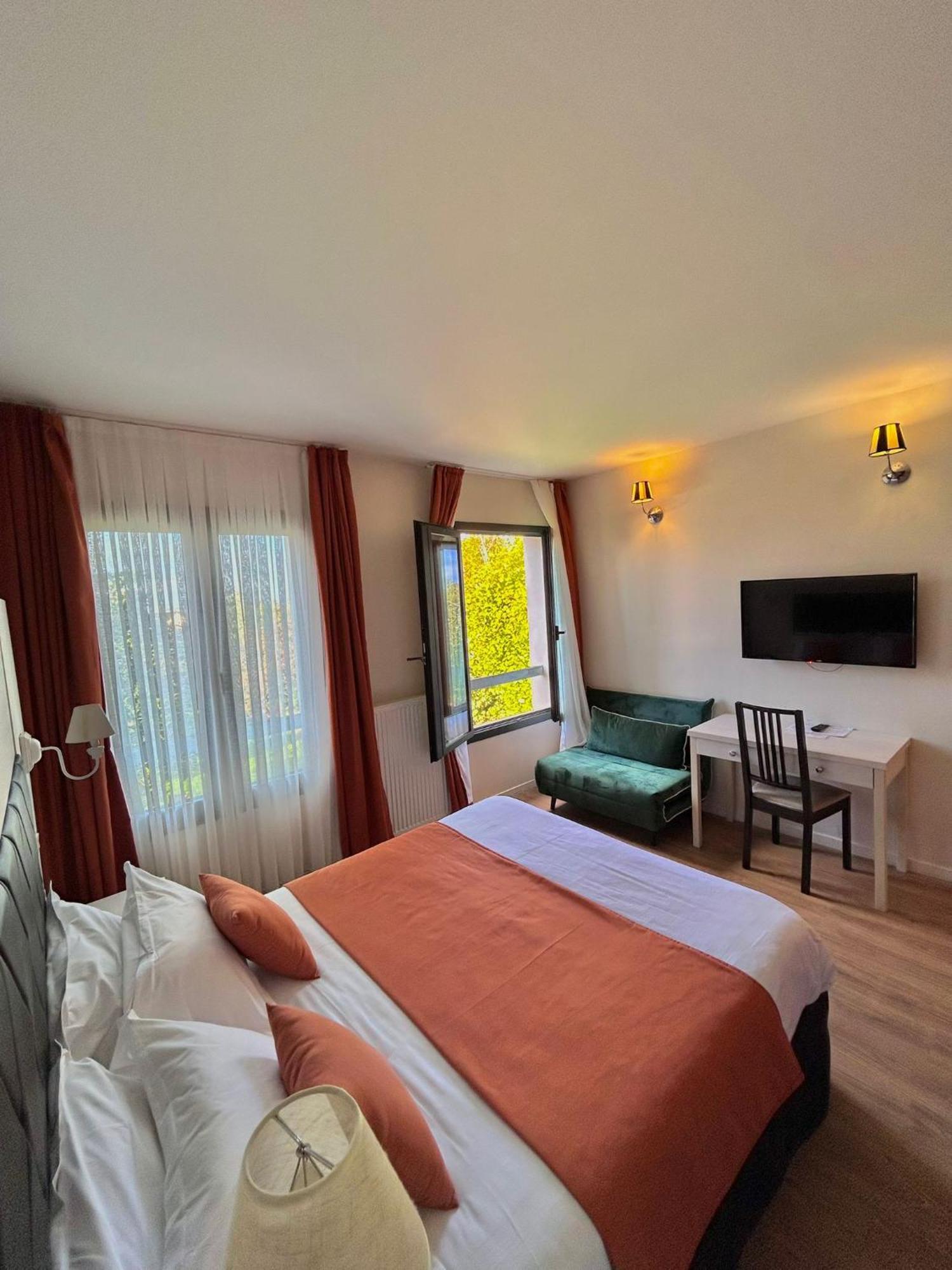 Thoiry Etoile Lodge Bagian luar foto