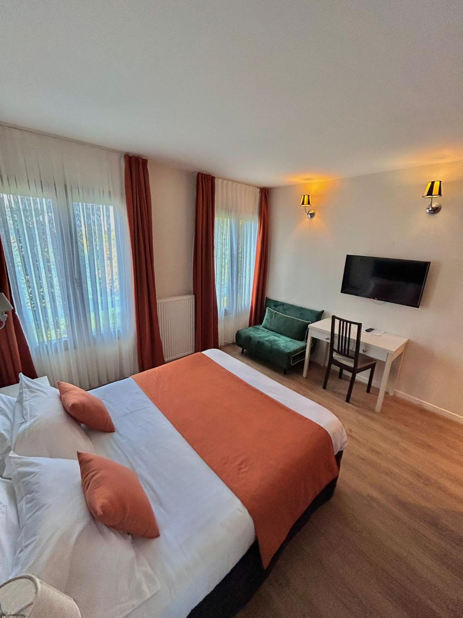 Thoiry Etoile Lodge Bagian luar foto