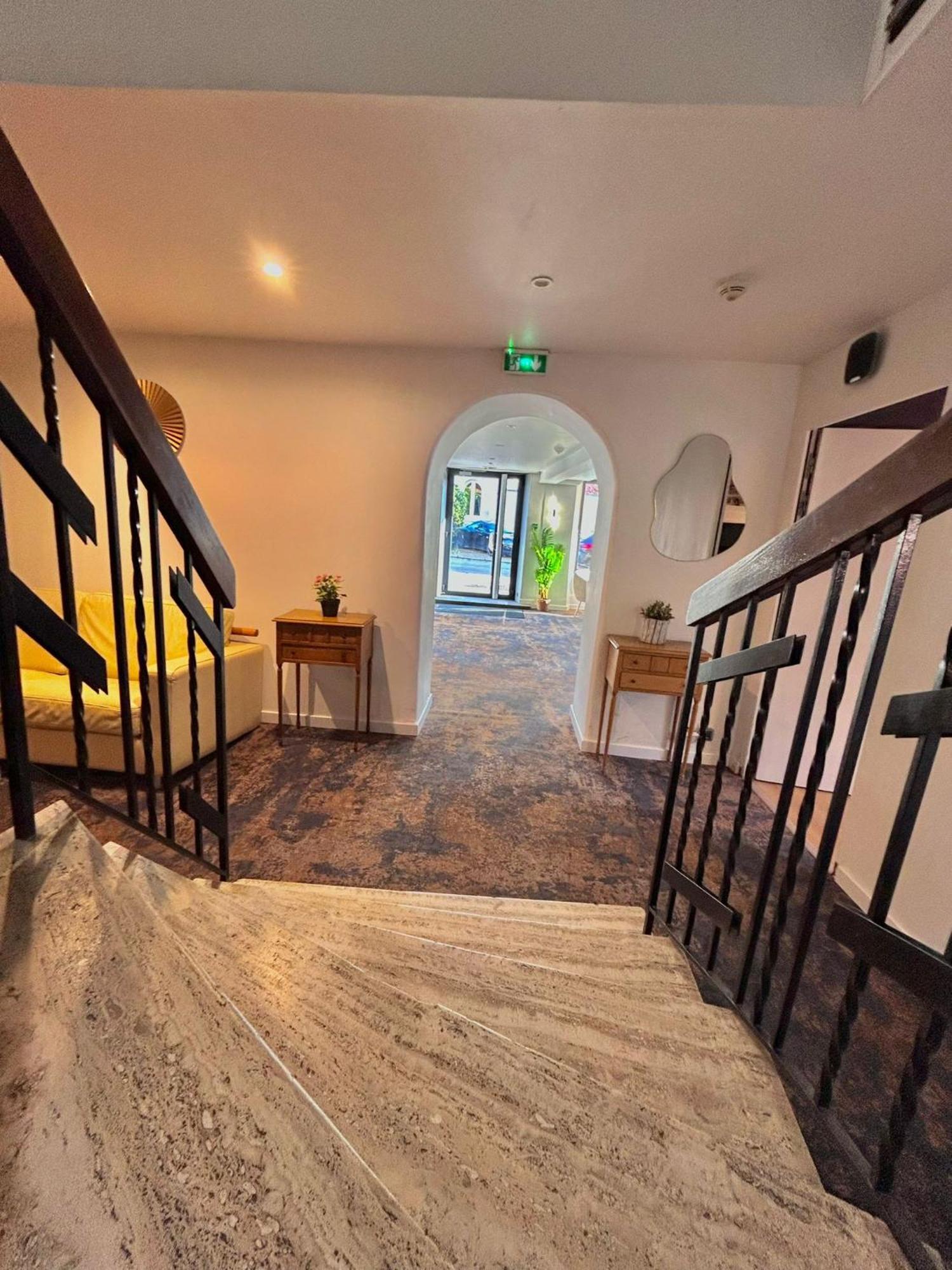 Thoiry Etoile Lodge Bagian luar foto
