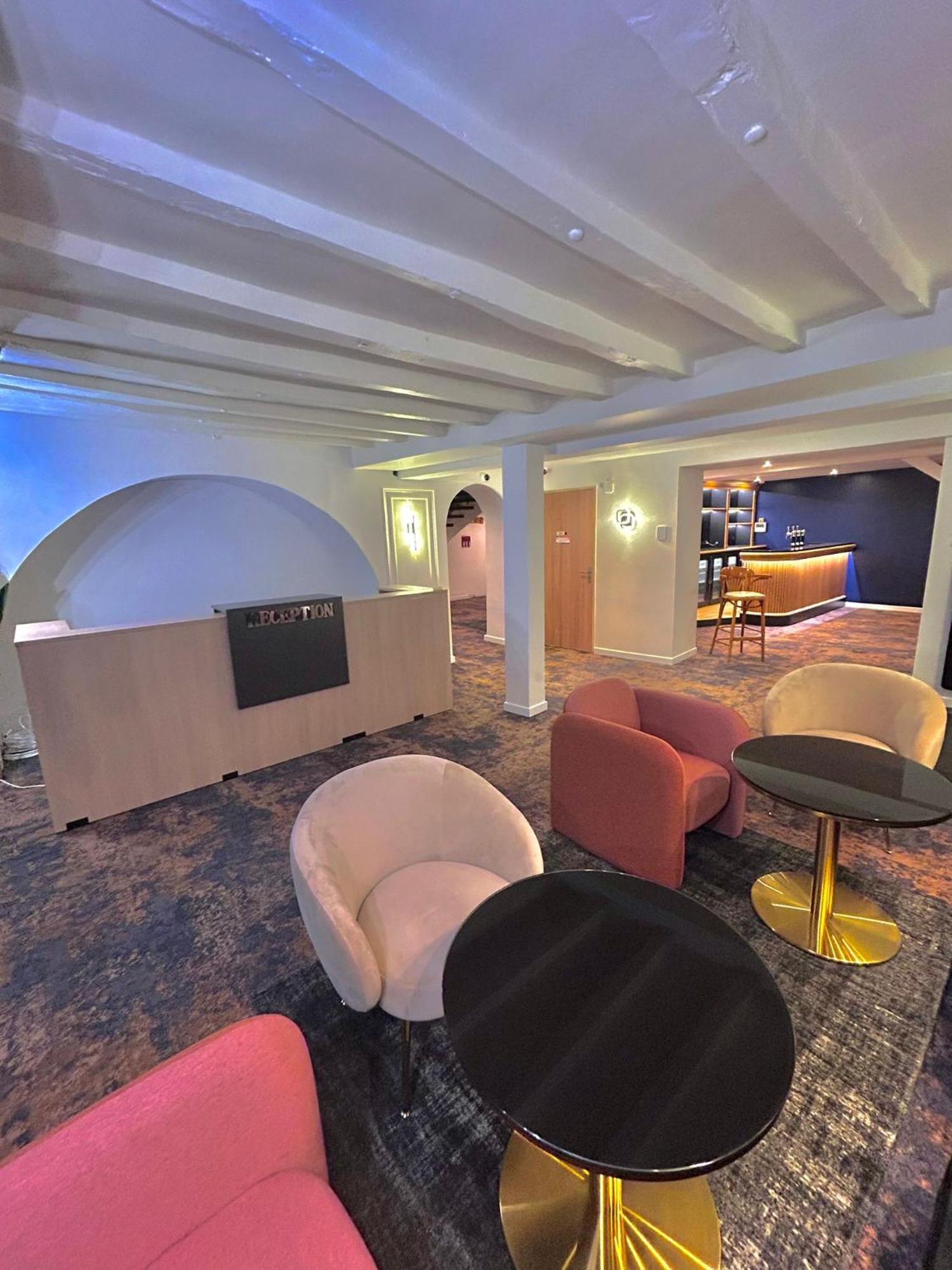Thoiry Etoile Lodge Bagian luar foto